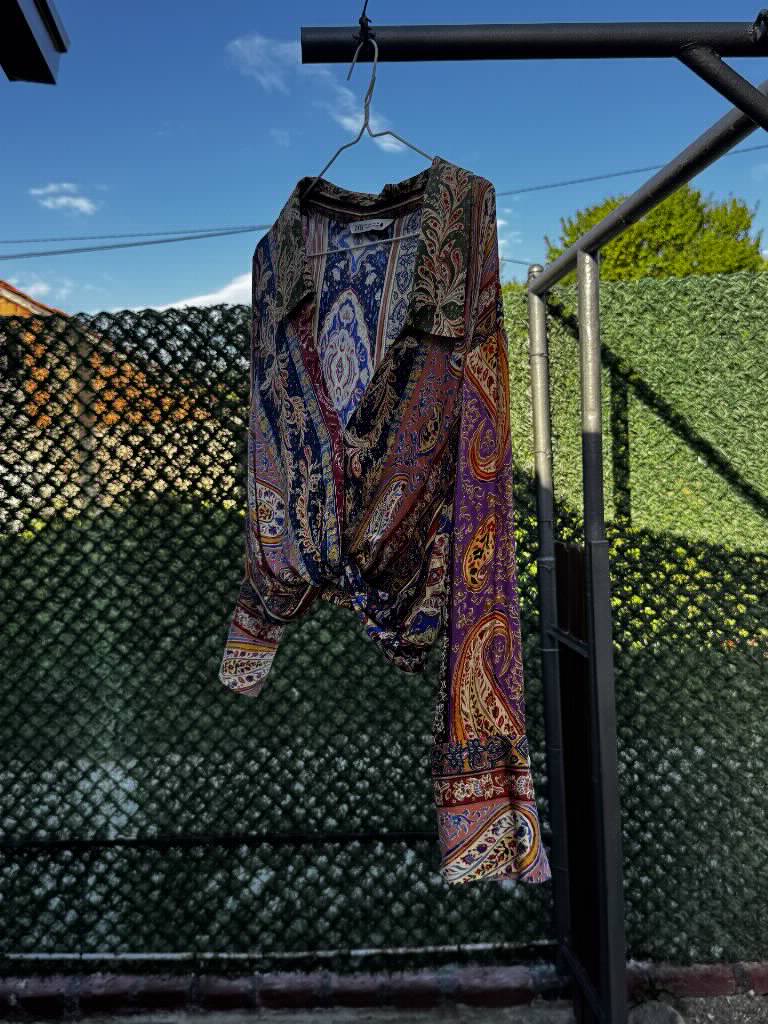 Zara Paisley Bluza sa V-Dekolteom