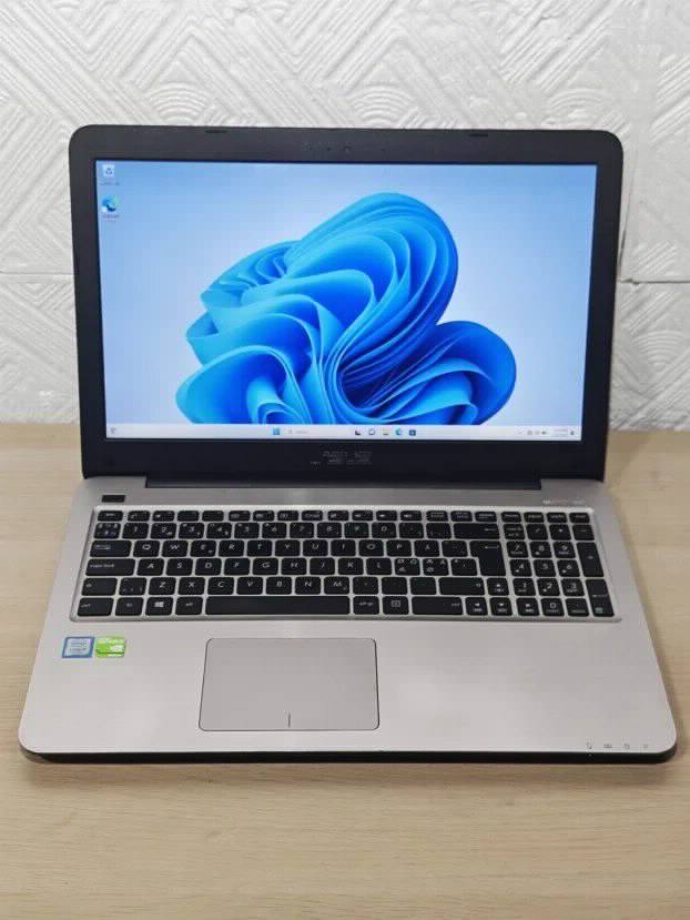 Asus X556u i5 7gen 8gb 512ssd 15.6 FHD 2gpu