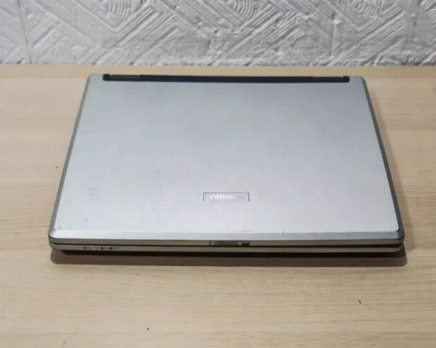 RETRO Toshiba Tecra Win Xp Lpt port Wifi