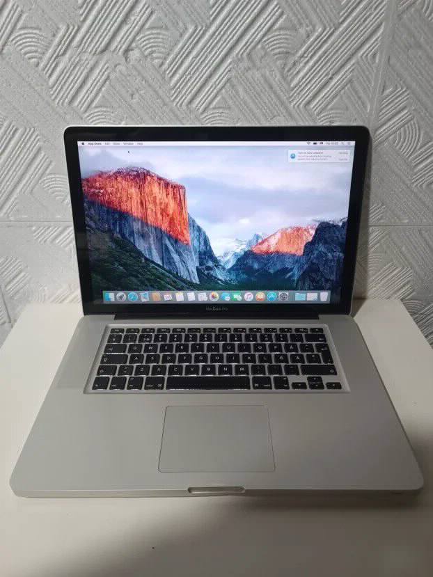 Macbook Pro 15inch i7 4gb 500gb El capitan