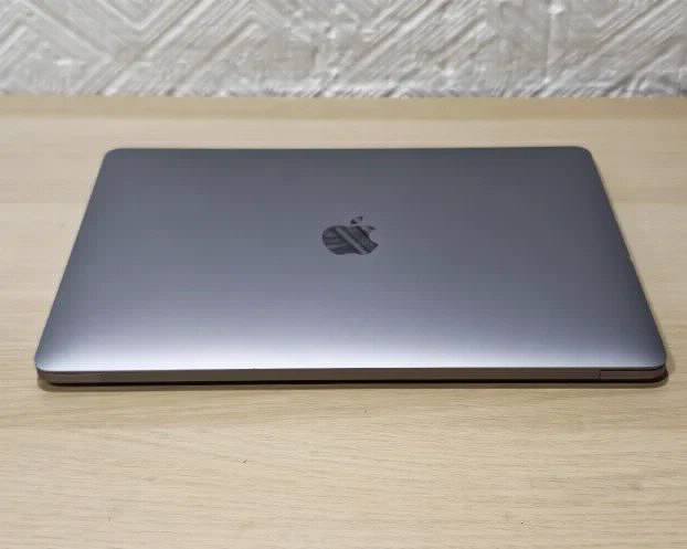 Macbook Pro Retina 2017 i5 8gb 512ssd
