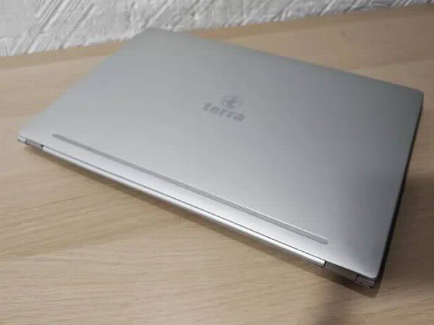 Terra i5 10gen 4gb 128ssd 15.6 FHD