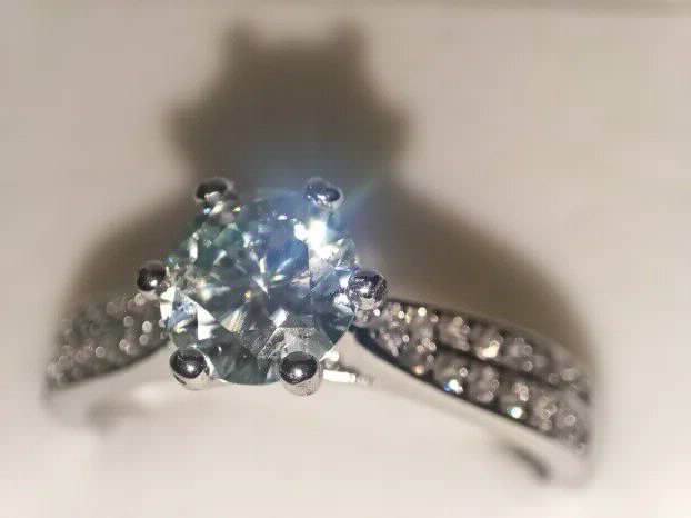 S925 Srebro/Platina - Prsten 1CT/6,5mm Mojsanit Dijamant