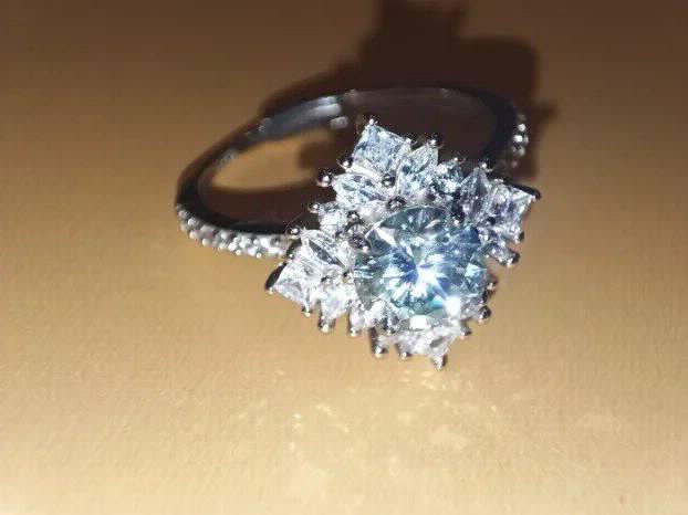 S925 Srebro/Platina - Prsten 1CT/6,5mm Mojsanit Dijamant