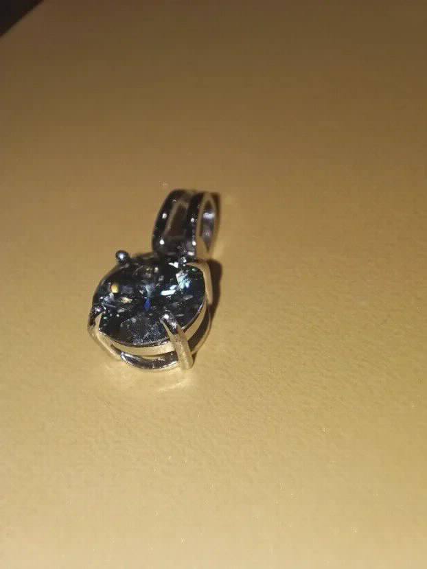 S925 Srebrni Privezak sa Sivim Mojsanit Dijamantom 2CT/8mm