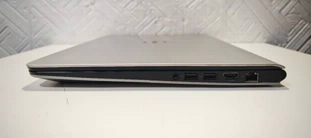 Dell 15 5000 i7 5gen 8gb 256ssd 15.6 2gpu