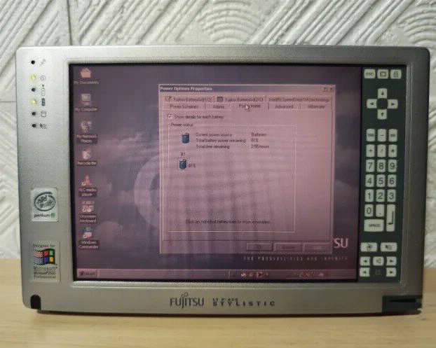 RETRO RETKO Fujitsu Stylistic LT  P600 Pentium III