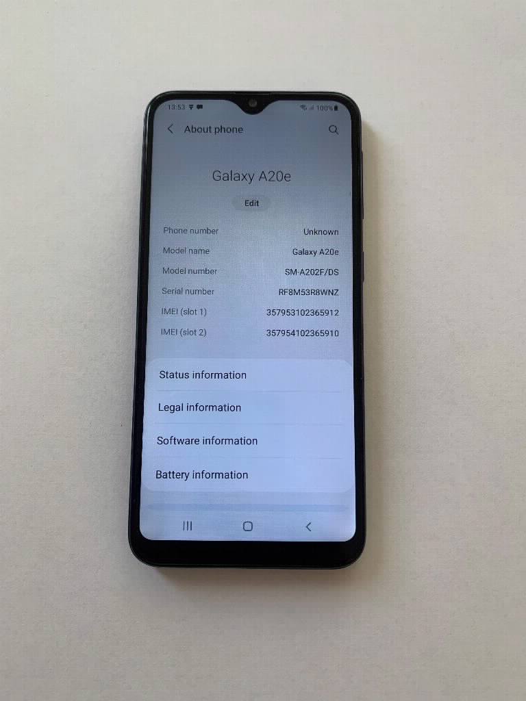 Samsung A20e plavi