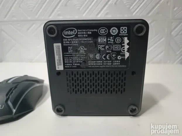 Intel NUC 8gb 128ssd wifi windows 10