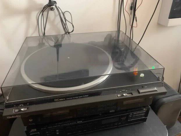 Gramofon Technics SL-BD 20