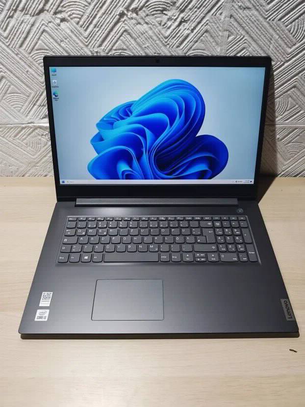 Lenovo V17 17,3  i3 10gen 4gb 512ssd