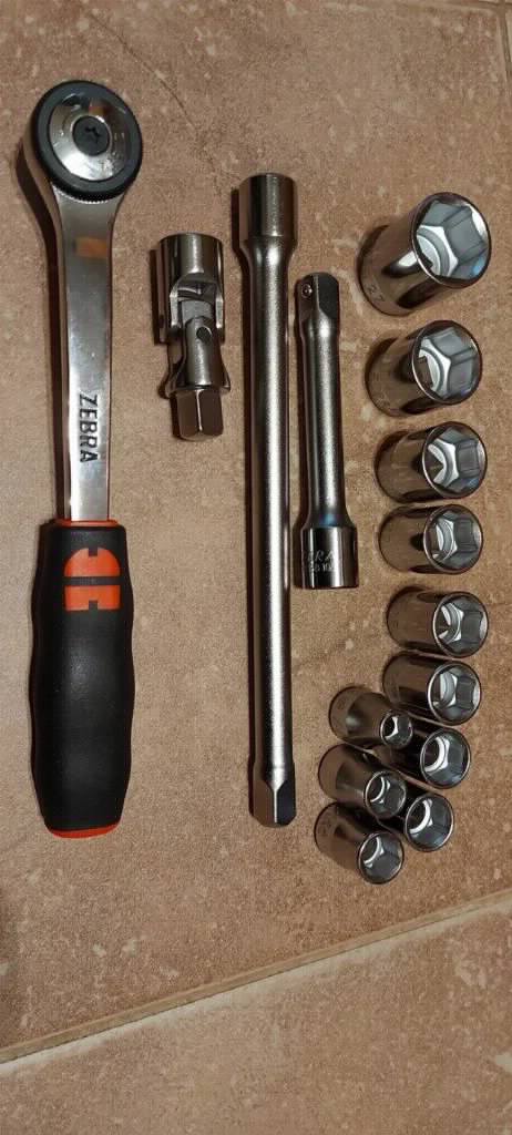 Wurth ZEBRA 1/2 6-ugaonih nasadnih ključeva sa račnom 15 kom
