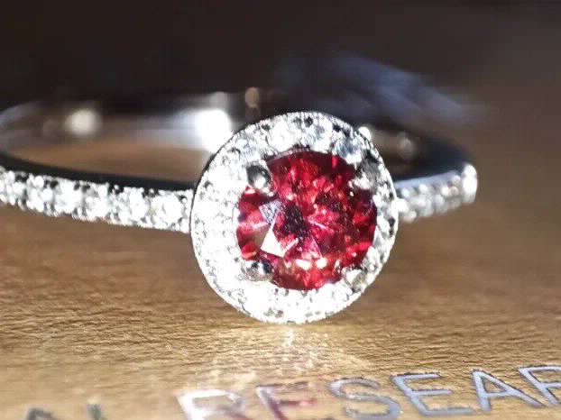 S925 Srebrni Prsten s Crvenim Mojsanit Dijamantom 0,5CT/5mm