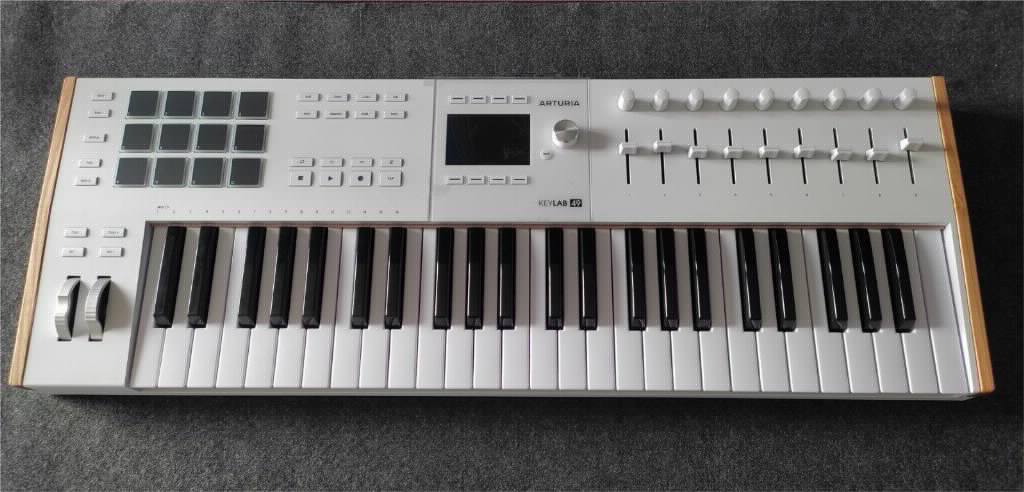Arturia KeyLab 49 MK3 sa garancijom do 2027 iz Player radnje