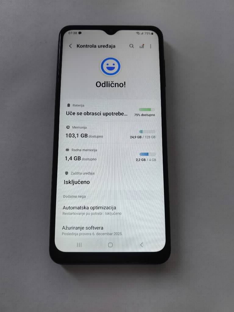 Samsung A12 128gb crni