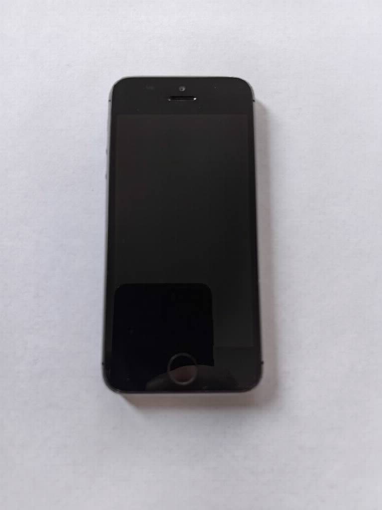 Iphone 5S 16gb crni