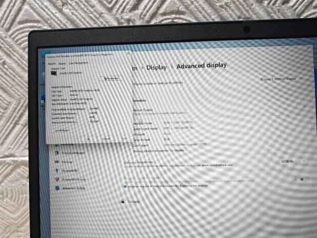 Lenovo V17 17,3  i3 10gen 4gb 512ssd