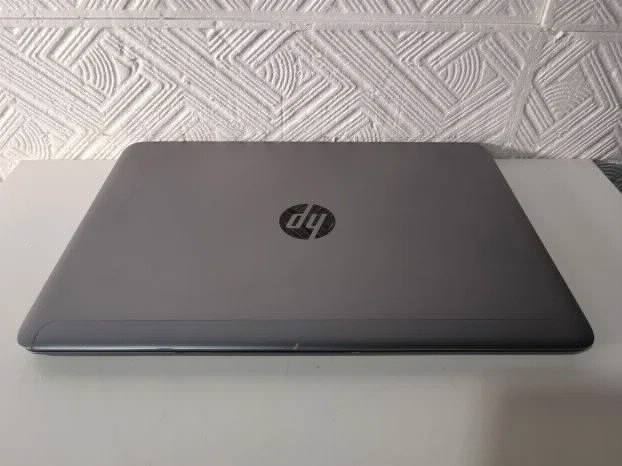 Hp Folio i7 5Gen 4gb 32gb ssd 14inch FullHD
