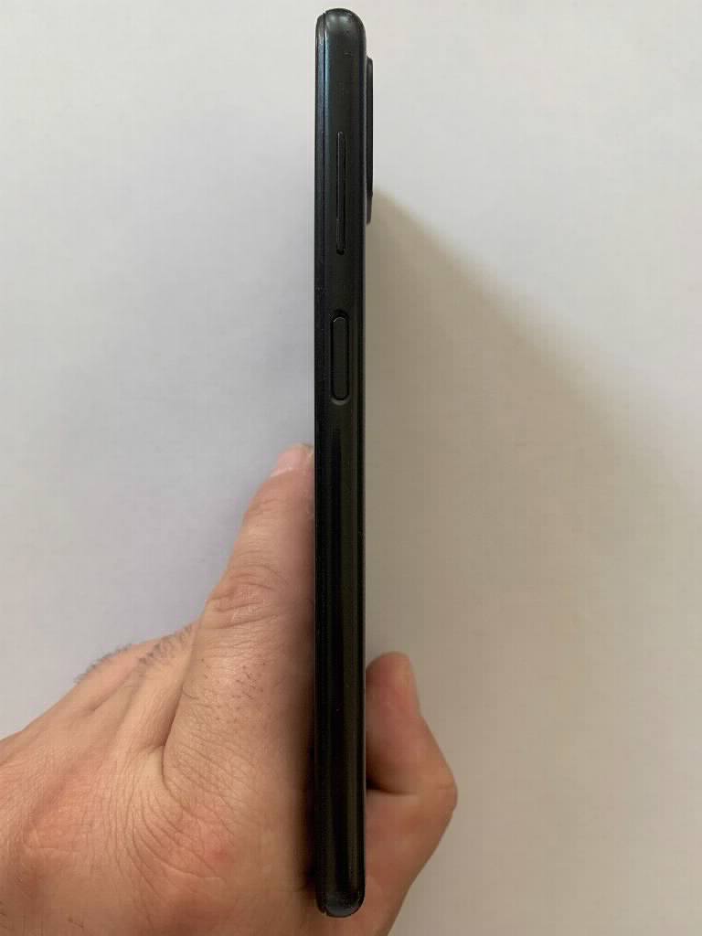 Samsung A12 128gb crni