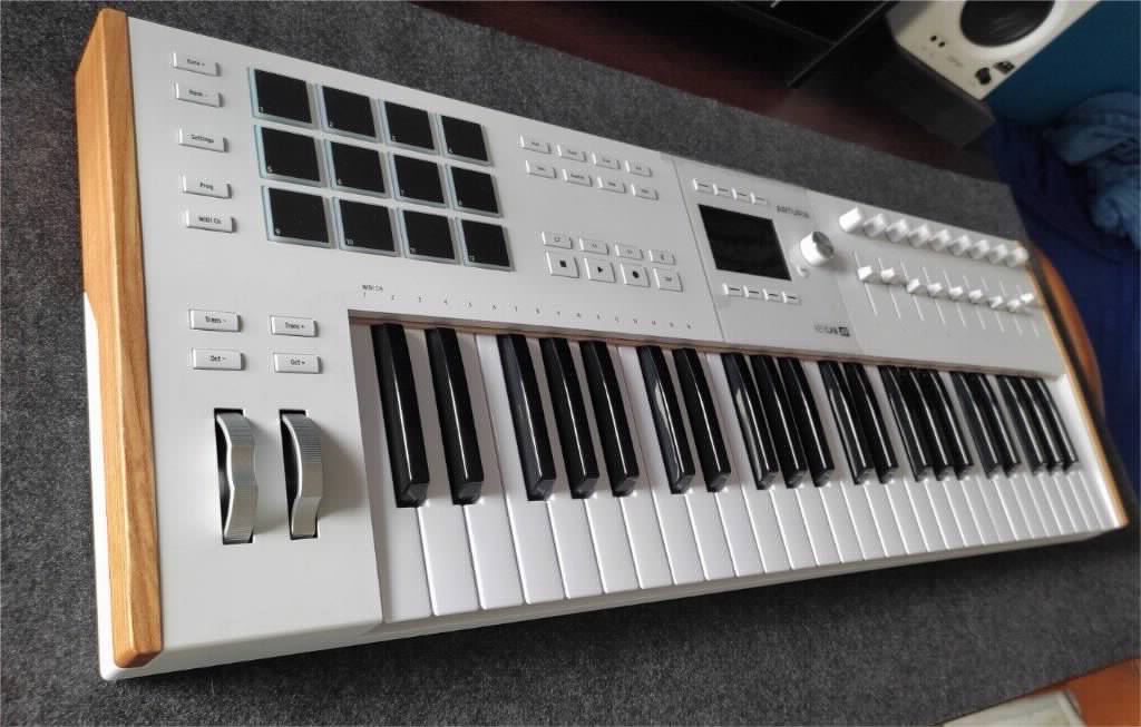Arturia KeyLab 49 MK3 sa garancijom do 2027 iz Player radnje