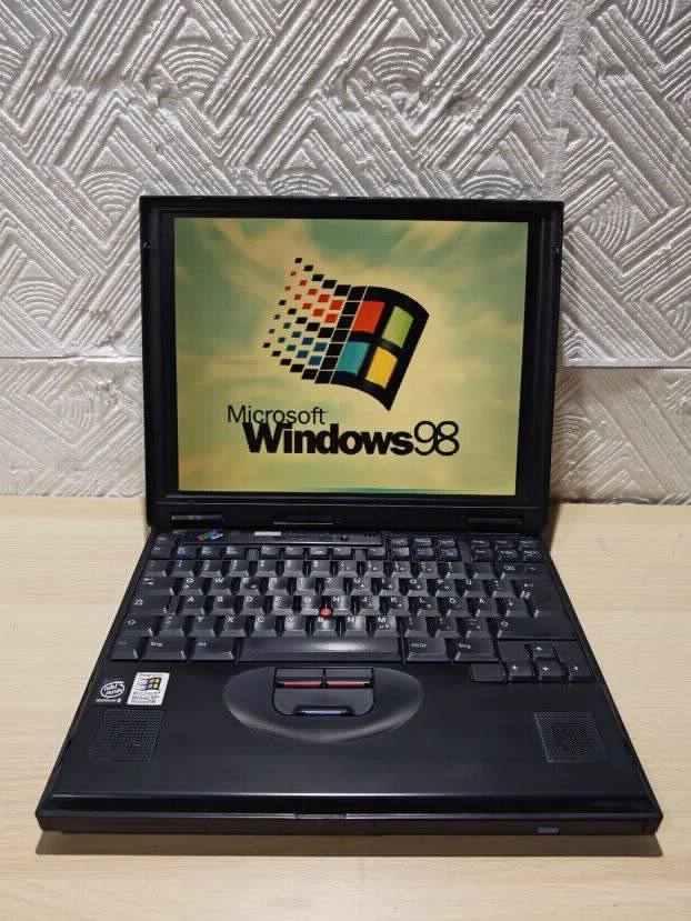 RETRO ibm 600e P2 400mhz 192 ram 4gb disk com lpt windows 98
