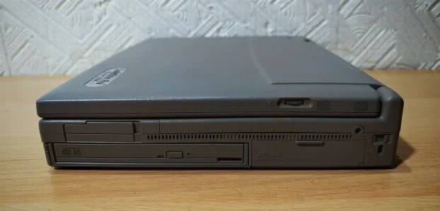 RETRO Toshiba Pentium 1 32mb Com Lpt Windows 98