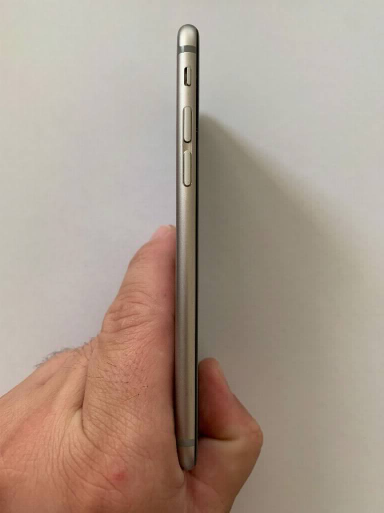 Iphone 6 16gb crni