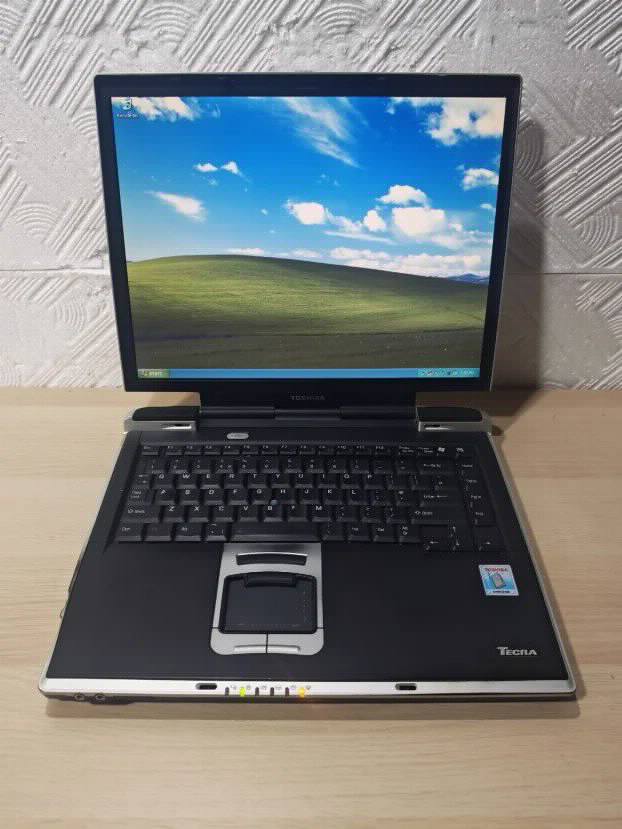 RETRO Toshiba Tecra S1 Comport LPT Windows XP