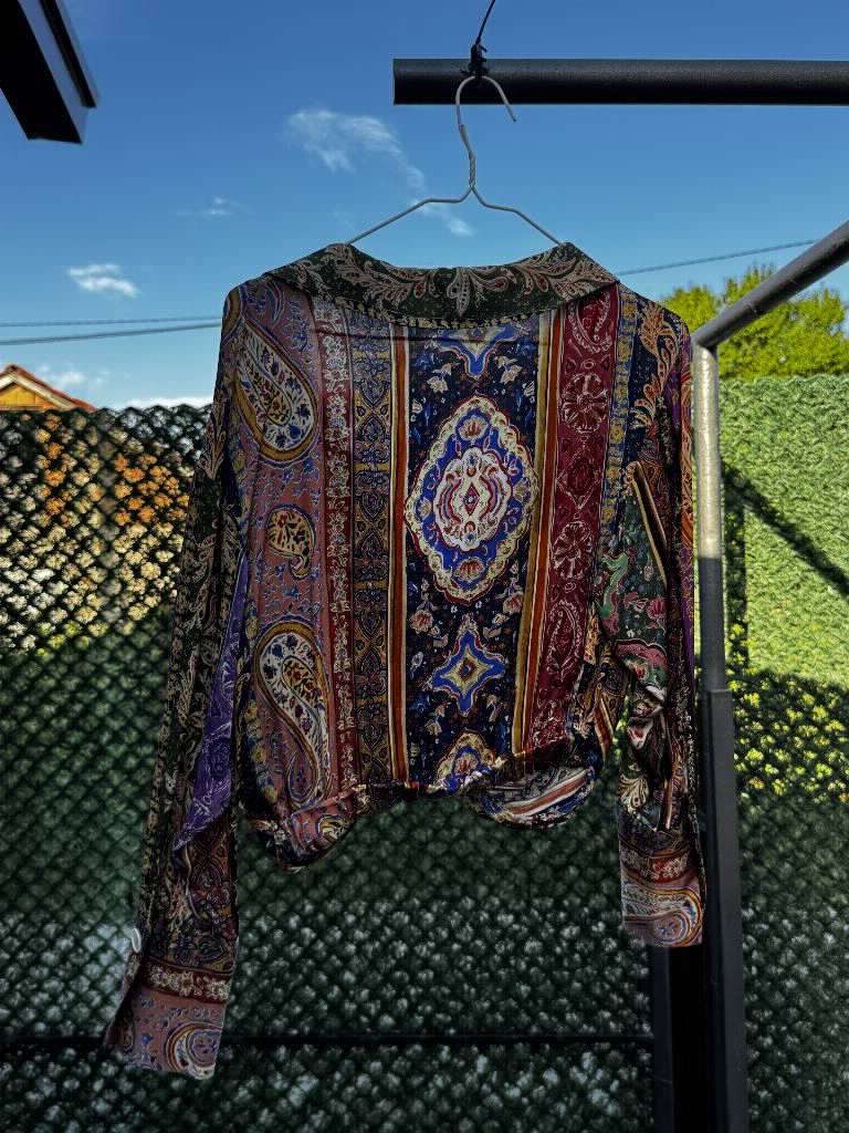 Zara Paisley Bluza sa V-Dekolteom