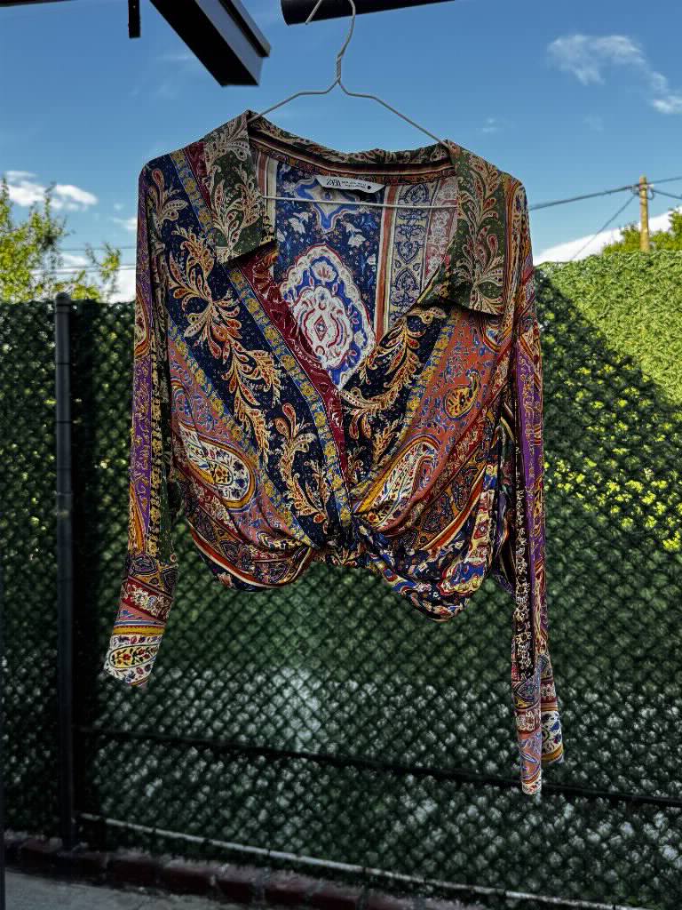 Zara Paisley Bluza sa V-Dekolteom