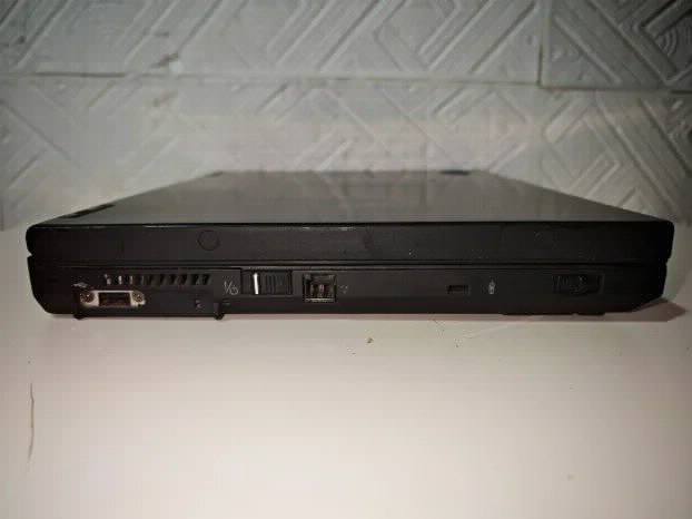 RETRO ibm 600x Pentium 2 Windows 98 Comport