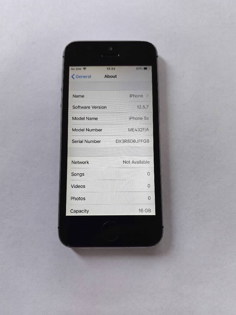 Iphone 5S 16gb crni