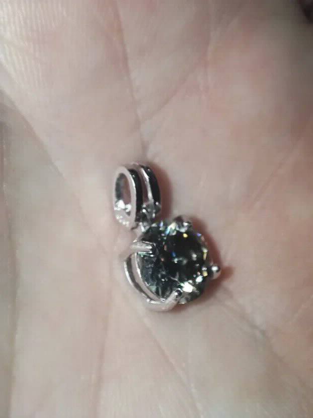S925 Srebrni Privezak sa Sivim Mojsanit Dijamantom 2CT/8mm