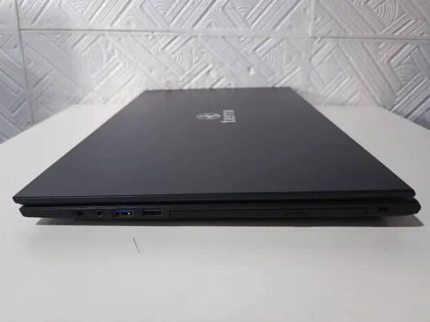 Terra i5 12gen 16gb 512ssd 17.3 Full HD iris XE