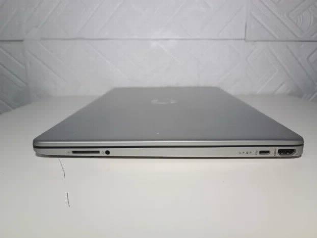 Hp 15 i5 11gen 4gb ddr4 256ssd Fhd irisXE