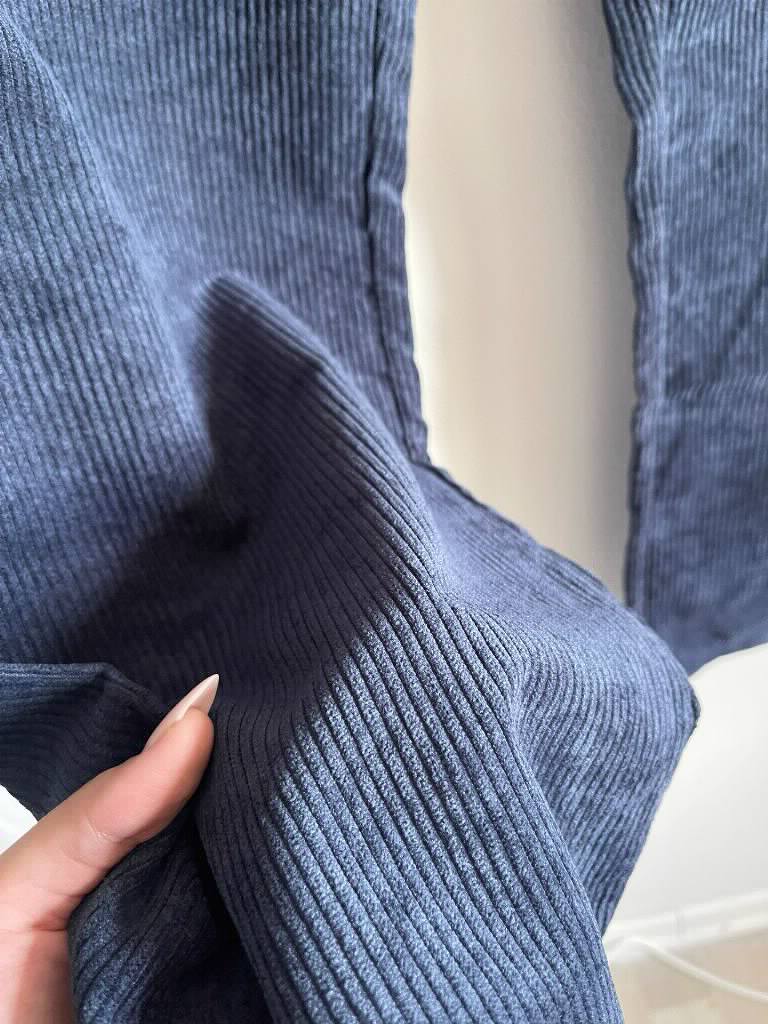 Teget somotske pantalone