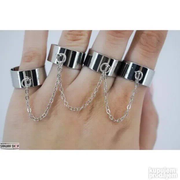 Chained Rings V02 (B917)
