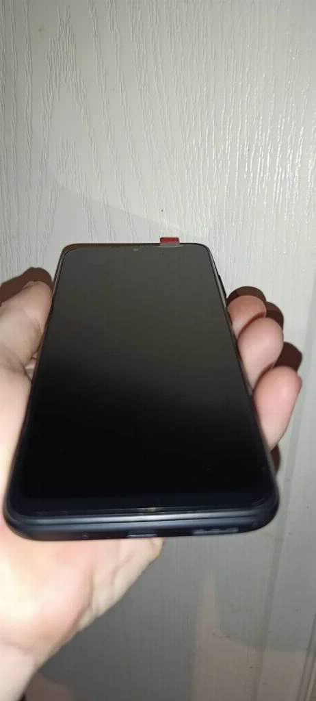 Redmi 9A (2GB/32GB) - Nekoriscen / Fabrička folija na ekranu