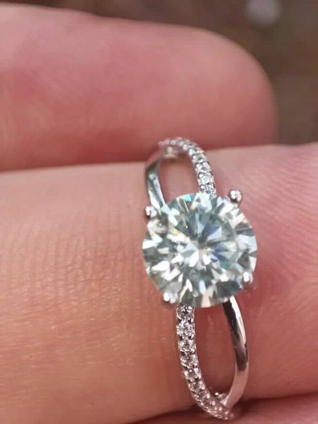 TOP S925 Prsten sa 1CT Mojsanit Dijamantom - Light Blue