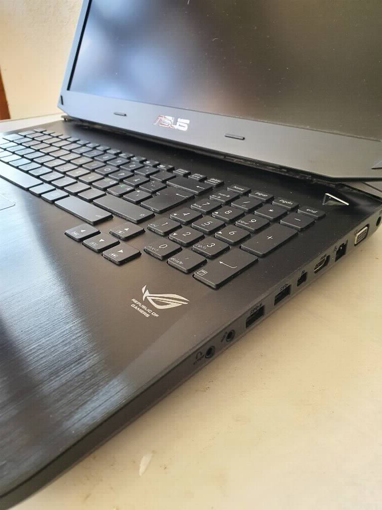 ASUS ROG 17 inčni gejming laptop - i7, GTX 870M