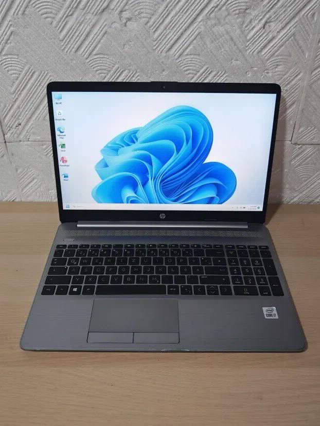 Hp 250 G8 i7 10gen 16gb 256ssd 15.6 iris XE