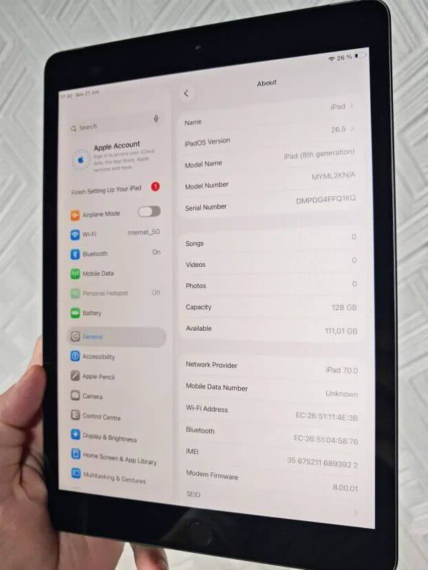 Apple ipad 8th generation 128gb os 26.5 LTE
