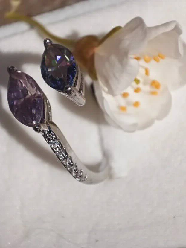 Deluxe S925 Prsten s dva Marquise Mojsanit Dijamanta 2x1CT