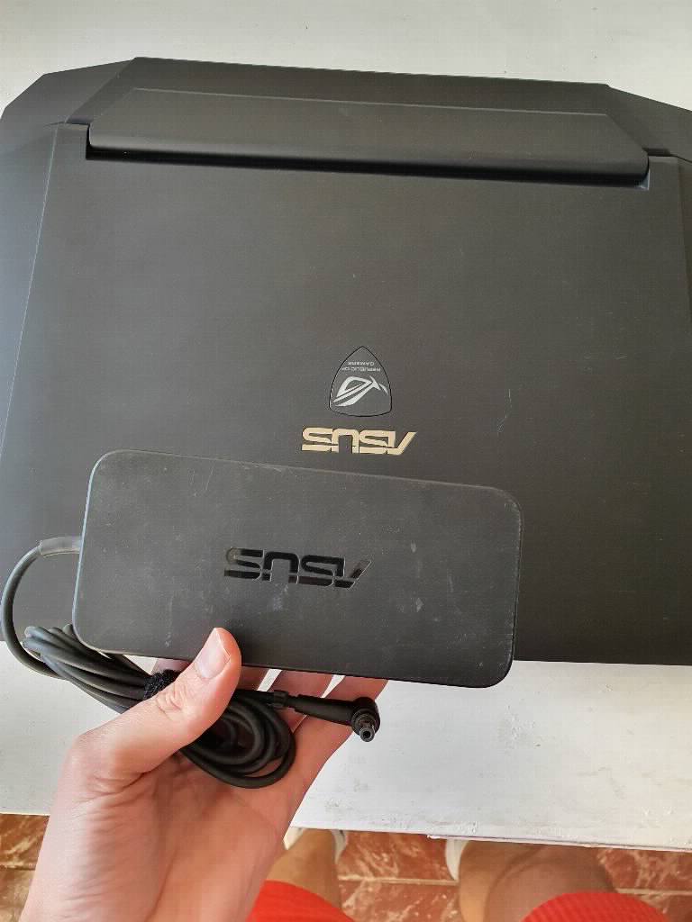 ASUS ROG 17 inčni gejming laptop - i7, GTX 870M