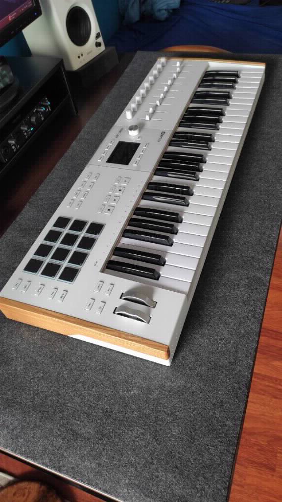 Arturia KeyLab 49 MK3 sa garancijom do 2027 iz Player radnje