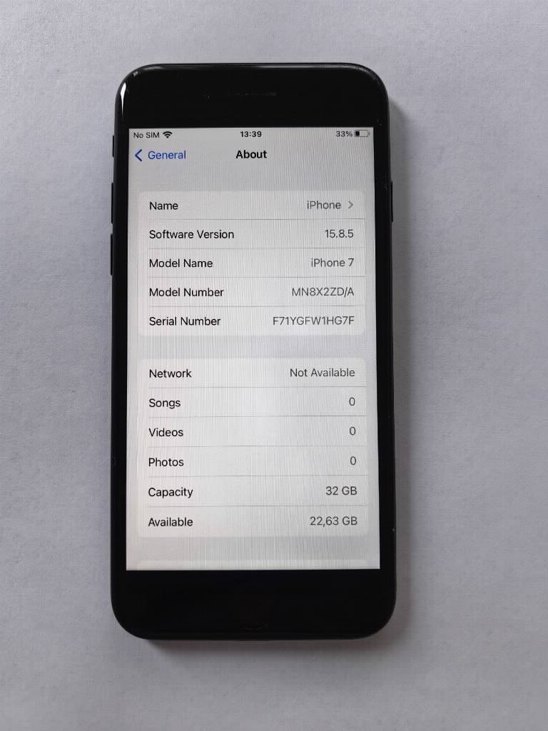 Iphone 7 32gb crni