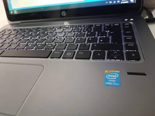 Hp Folio i7 5Gen 4gb 32gb ssd 14inch FullHD