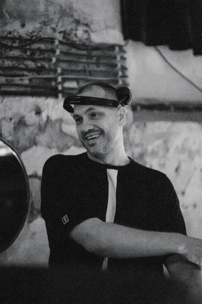 DJ Rudy Fox - диджей на мероприятие. 