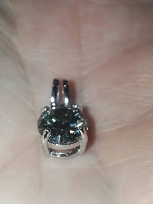 S925 Srebrni Privezak sa Sivim Mojsanit Dijamantom 2CT/8mm