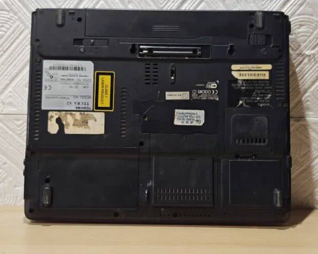 RETRO Toshiba Tecra Win Xp Lpt port Wifi